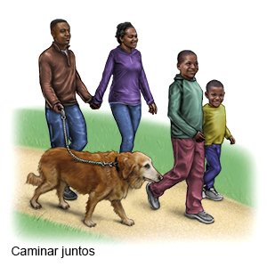 Familia afrodescendiente caminando como ejercicio