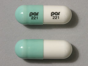 Pill par 221 par 221 Green & White Capsule/Oblong is Doxepin Hydrochloride