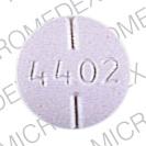 La pilule 4402 RUGBY est de l'hydrochlorothiazide et du chlorhydrate de propranolol 25 mg / 40 mg