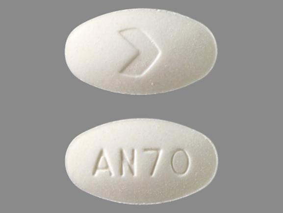 Pill AN70 > White Oval is Alendronate Sodium