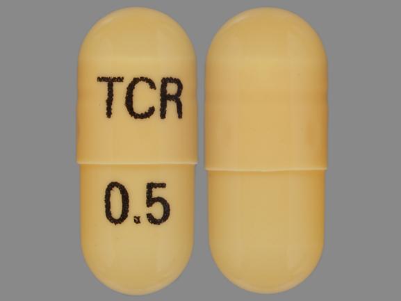 Pill TCR 0.5 Yellow Capsule/Oblong is Tacrolimus