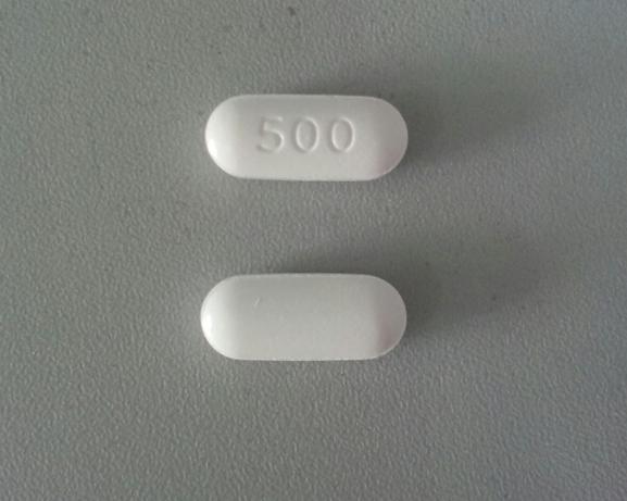 Pill 500 White Capsule/Oblong is Acetaminophen